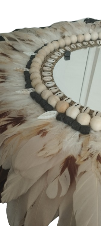 ESPEJO DE PLUMAS color tierra y negro