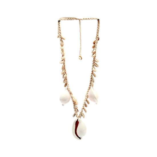 Collar grande de concha caurí blanca