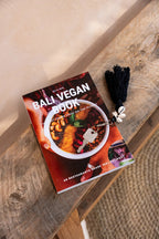 The Cowrie Tassel Keychain - Black