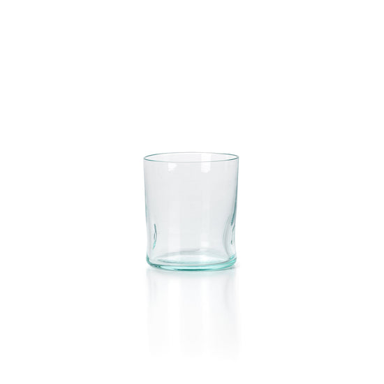 El vaso para bebidas con hielo