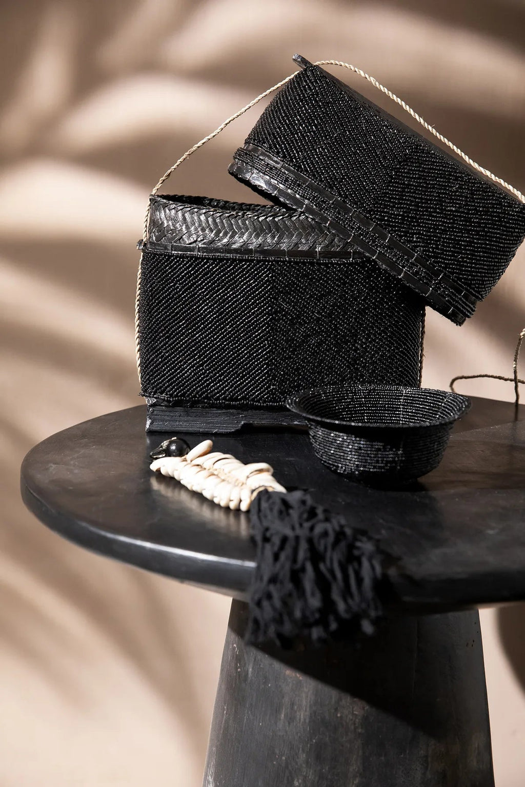 Cofre del tesoro con cuentas - negro