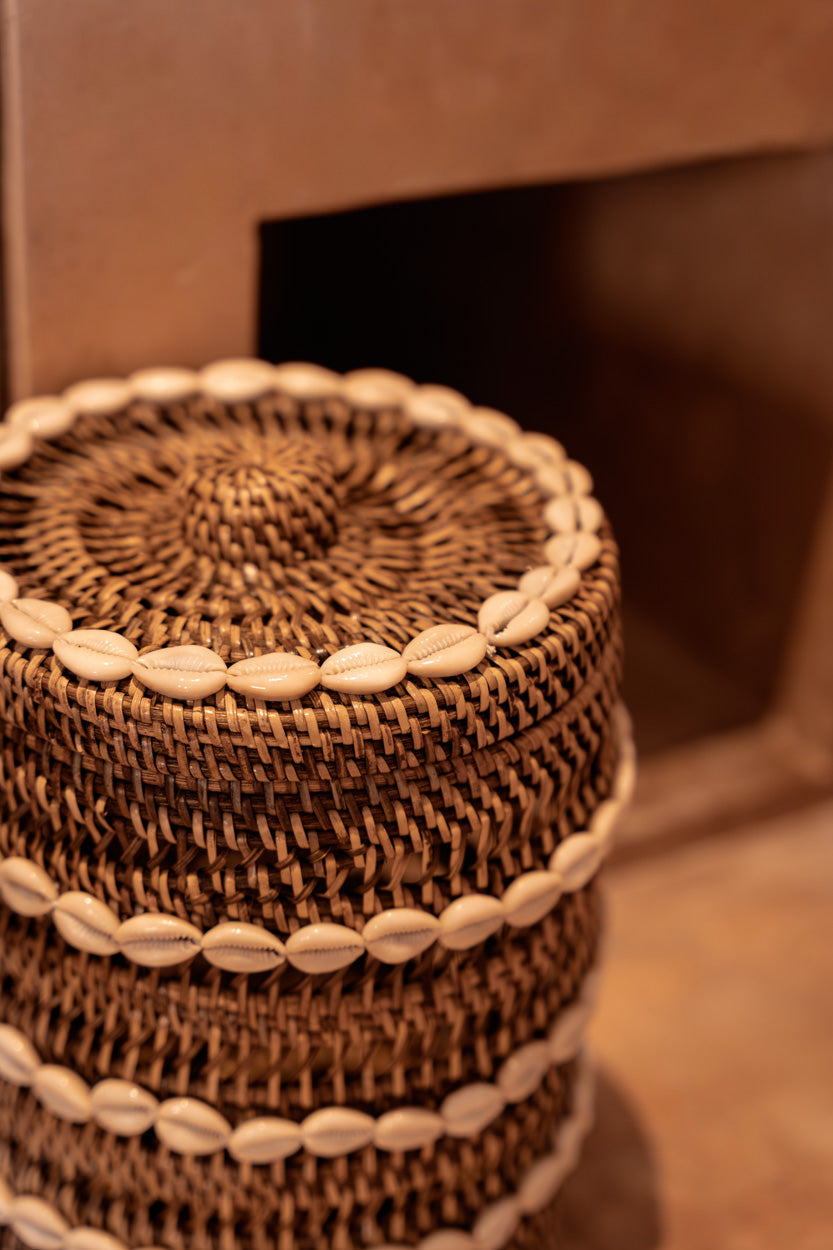 El contenedor de almacenamiento Shell - marrón natural