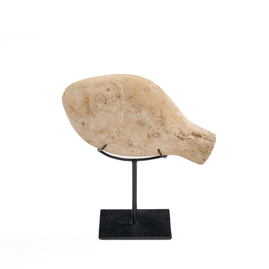 La Piedra de Pez sobre Soporte - S