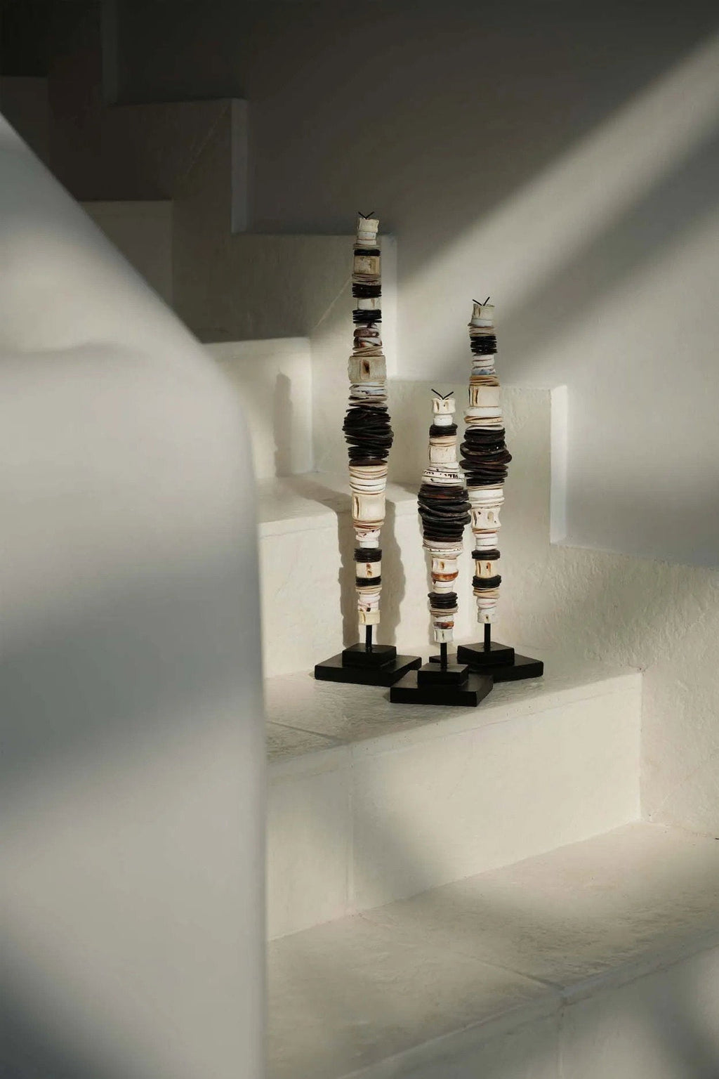 Concha de dinero con base - Negro y blanco - L