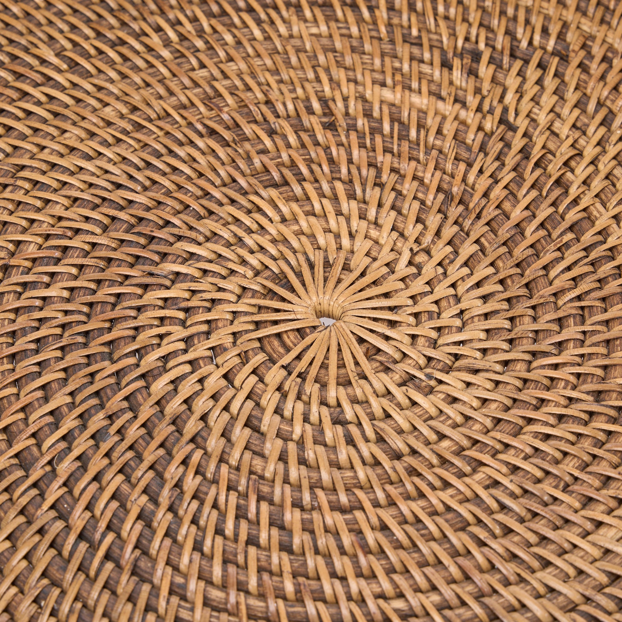 La bandeja Rattan Rise - marrón natural