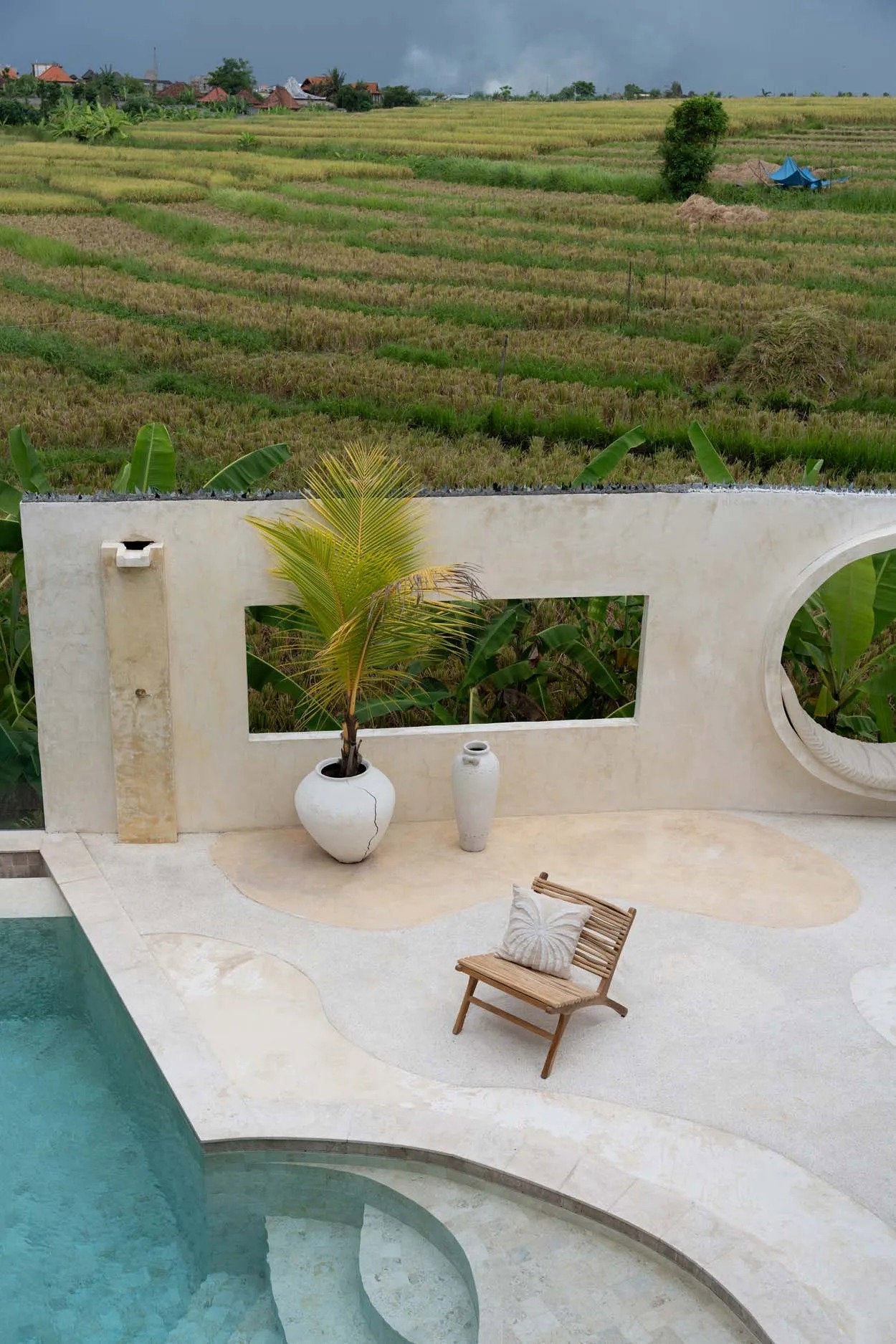 La funda de cojín Isla Palm - blanco natural