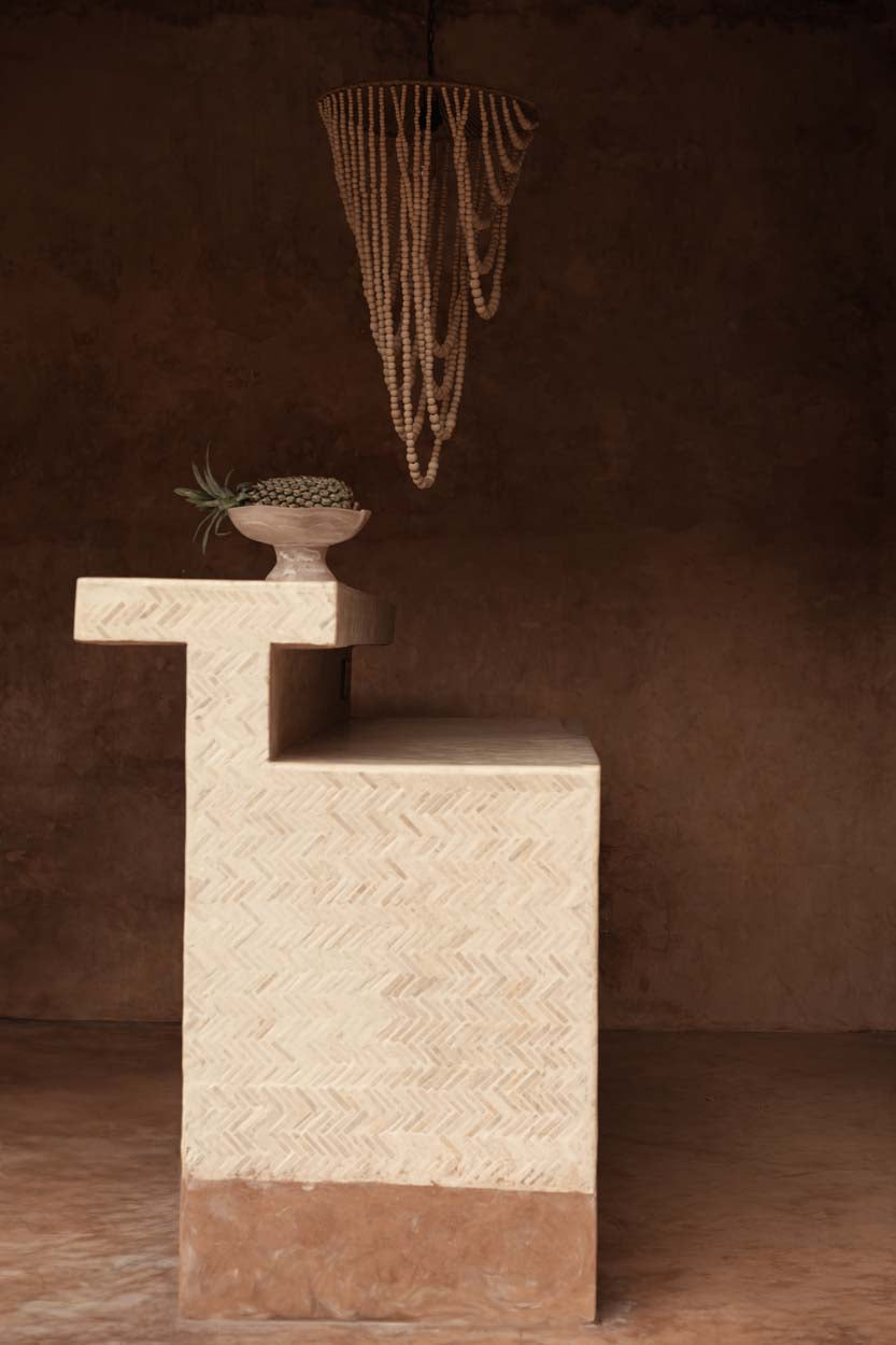 Frutero orgánico de resina - rosa y blanco