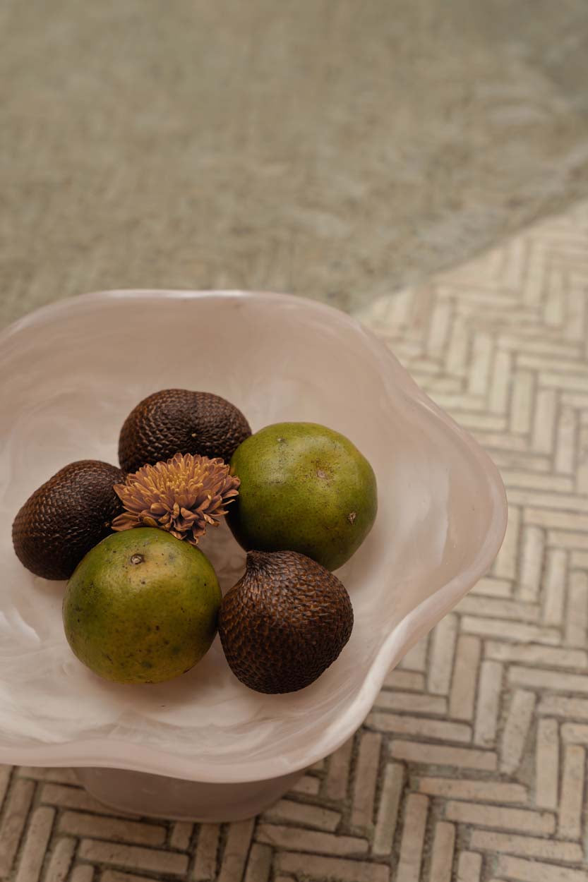 Frutero orgánico de resina - rosa y blanco