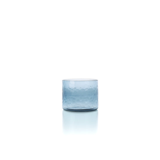Il bicchiere basso martellato azzurro