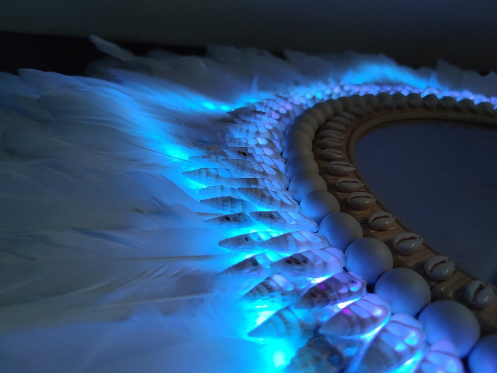 ESPEJO DE PLUMAS blancas y conchas bimbi - Diámetro 95 cm