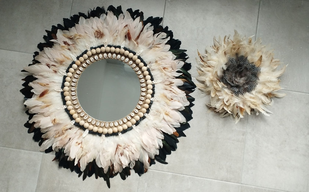 ESPEJO DE PLUMAS color tierra y negro