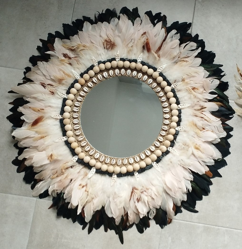 ESPEJO DE PLUMAS color tierra y negro