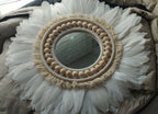 ESPEJO DE PLUMAS, macrame y cuentas de madera