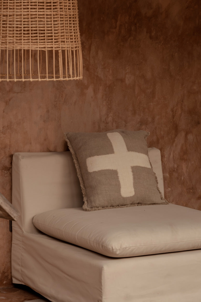 La funda de cojín Cruz Marfil - blanco natural - 50x50