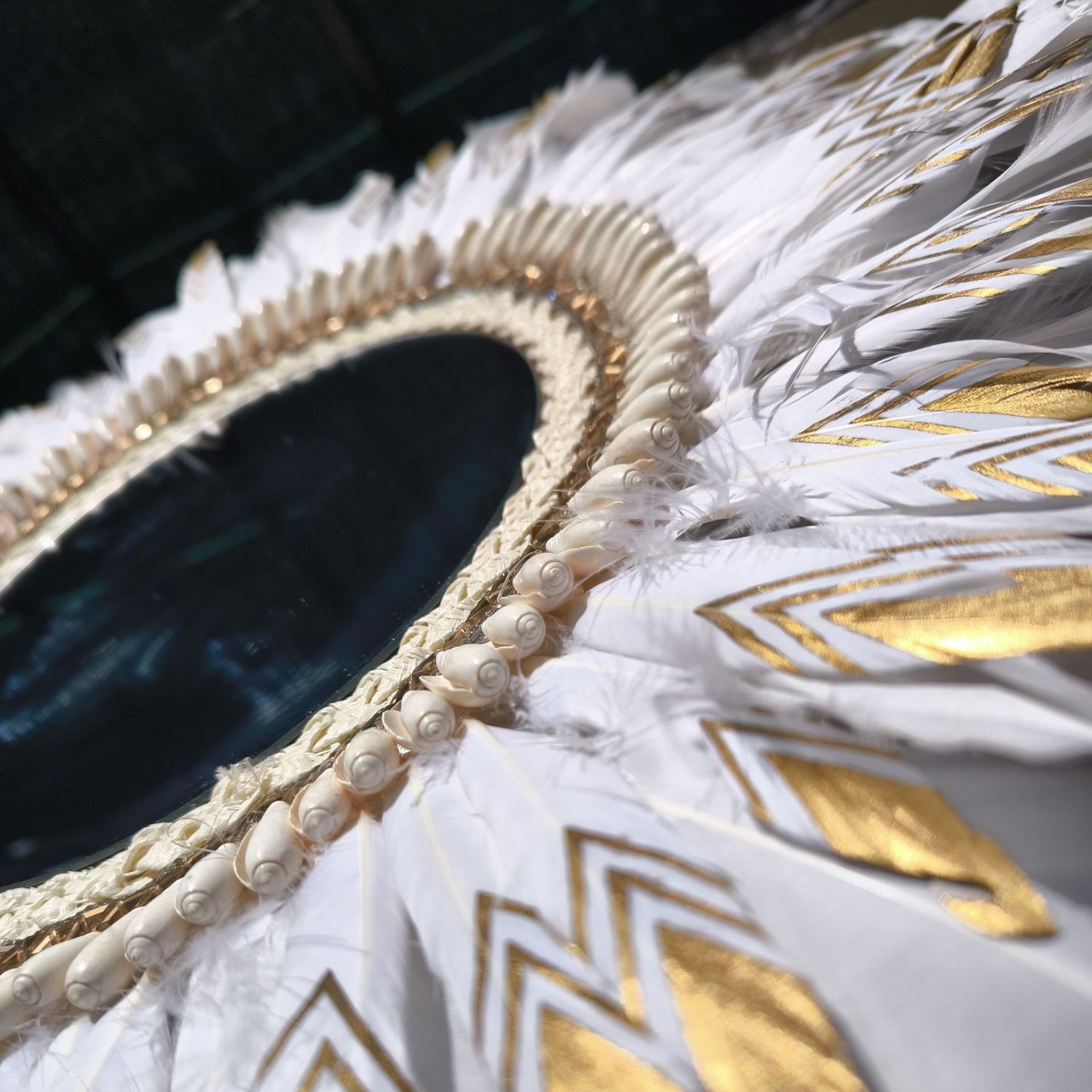 Espejo de plumas “Aurora Blanca”